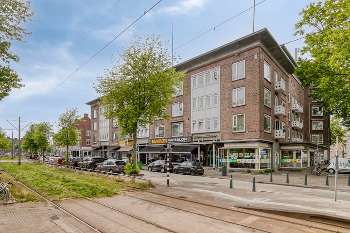 Wolphaertsbocht 270C in Rotterdam foto