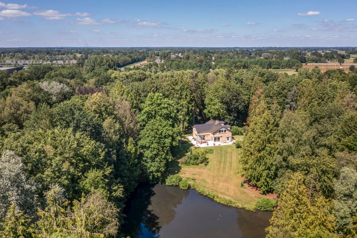 Wolvenbos 9 in Apeldoorn foto
