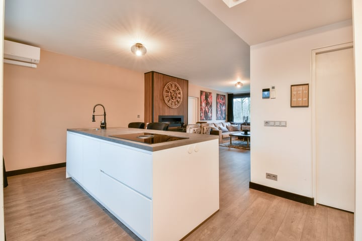 Wolvenlaan 241 in Hilversum foto