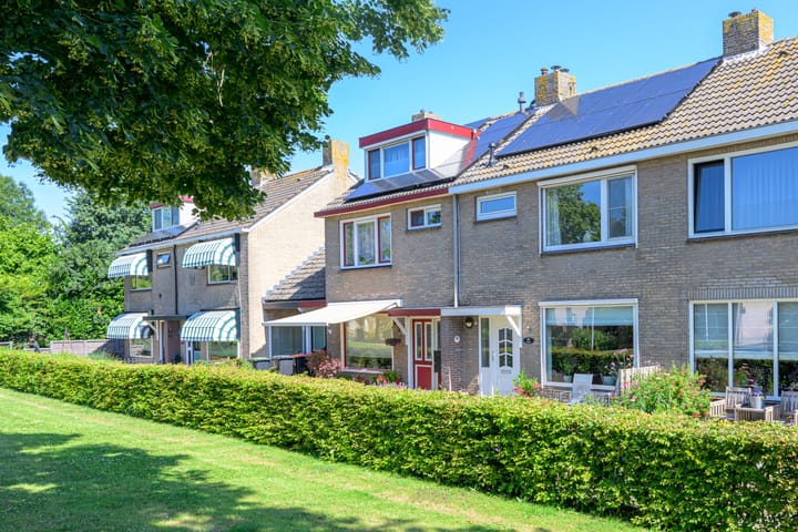 Woudrustlaan 50 in Hensbroek