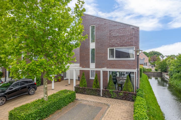 Wulp 13 in Waspik foto