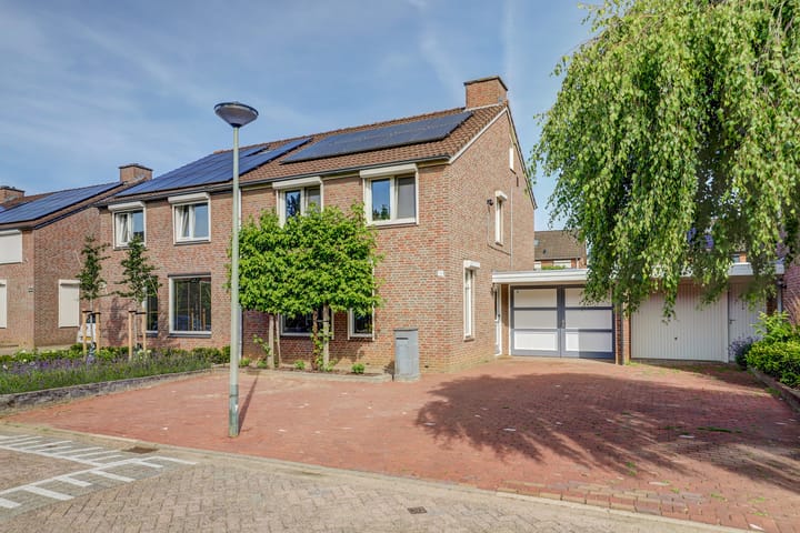Online Woningbrochure voor www.bosbeeklaan18.nl