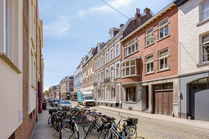 Wycker Grachtstraat 10-I in Maastricht foto