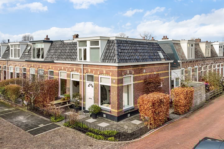 Ypeijstraat 4 in Leeuwarden foto