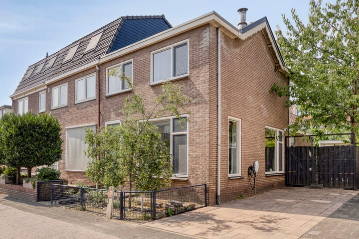Zadelstraat 27 in Hilversum