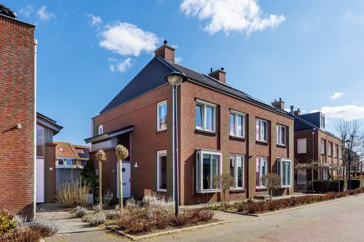 Zalmgracht 8 in Beuningen Gld foto