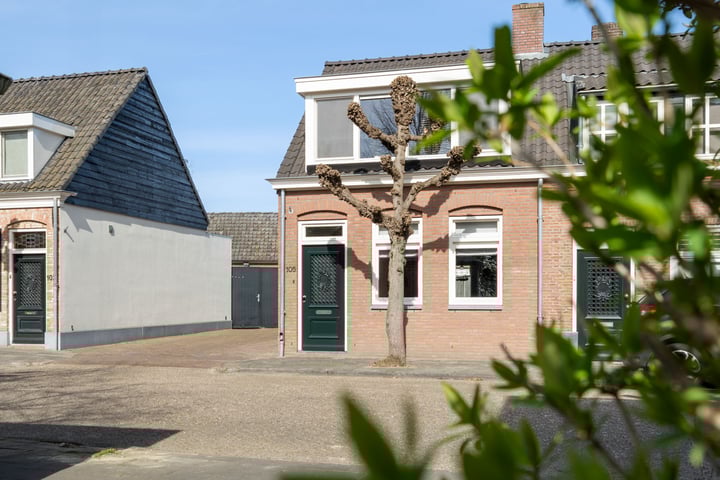 Zandheuvel 105 in Oosterhout foto