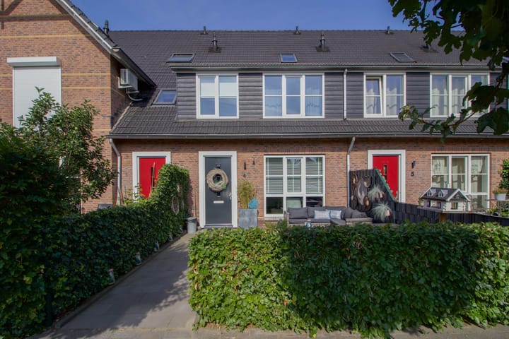 Zandkamp 4 in Bunschoten-Spakenburg foto