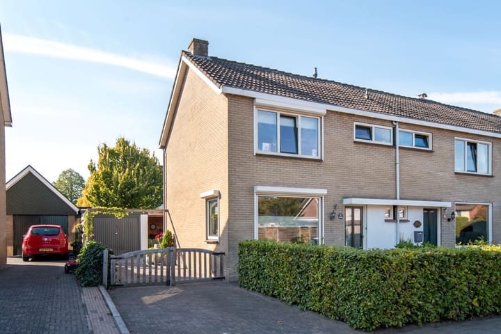 Zandsteeg 14 in Hellendoorn