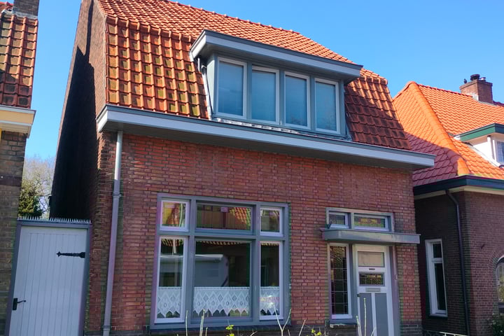 Zandstraat 101 in Bergen op Zoom foto