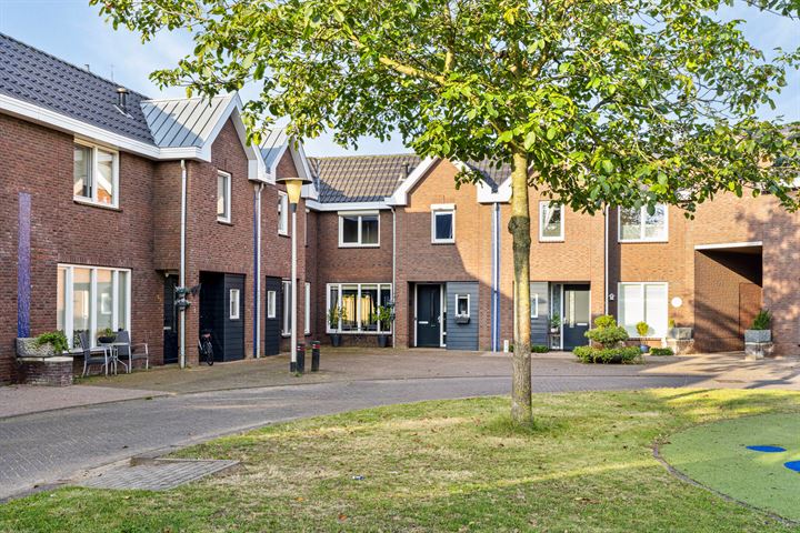Zangershof 13 in Helmond foto