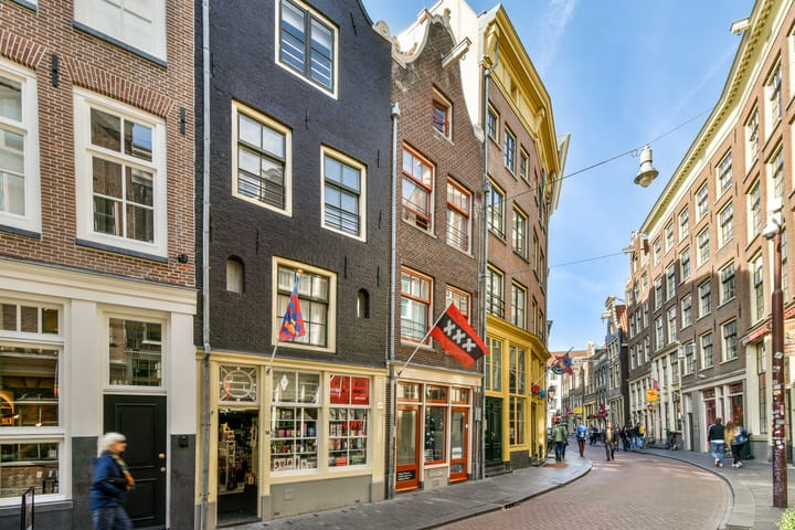 Zeedijk 32K in Amsterdam foto