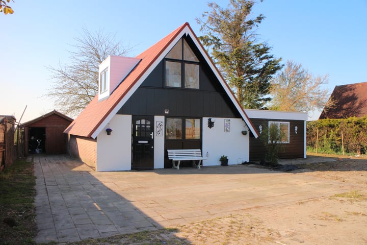 Zeedorp 1e in Ossenisse