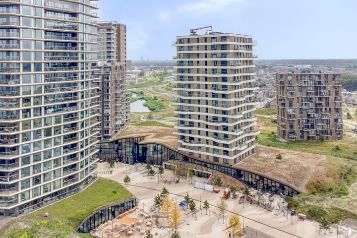 Zeeduinweg 698 in Almere foto