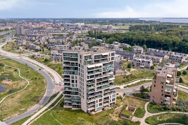 Zeeduinweg 98 in Almere foto