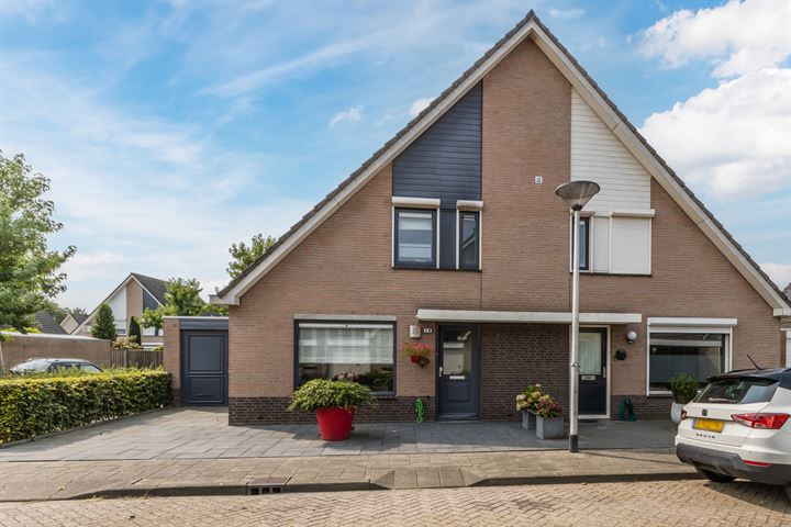Zeelandhof 16 in Helmond foto