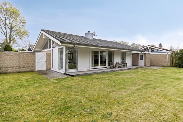 Zeesterlaan 12 in Oostkapelle foto