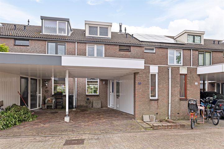 Zeilmaker 19 in Landsmeer foto