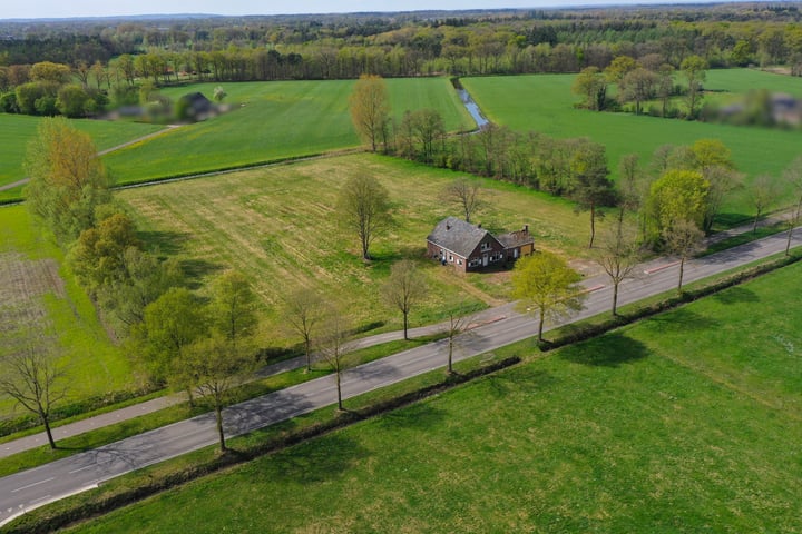 Zelhemseweg 63 in Heelweg foto