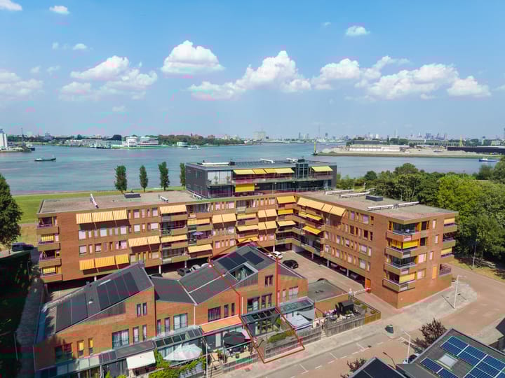 Zellingstraat 23 in Pernis Rotterdam
