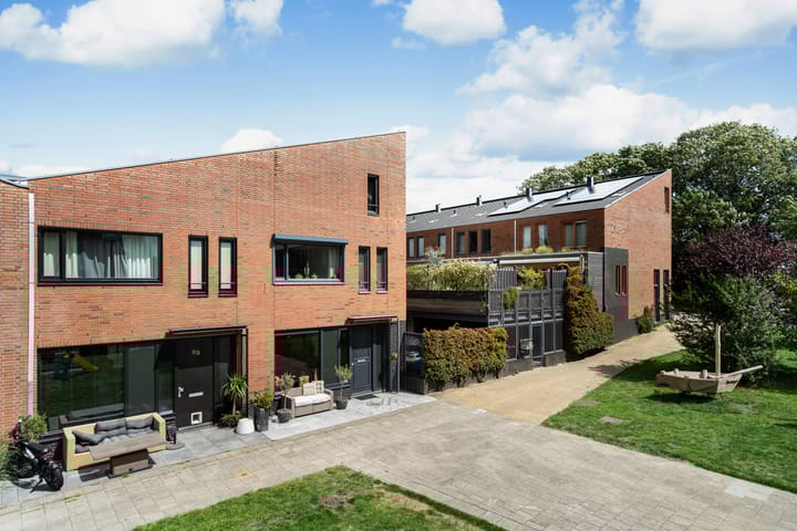 Zellingstraat 84 in Pernis Rotterdam foto