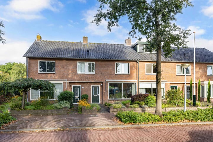 Zenderlaan 20 in Huizen foto