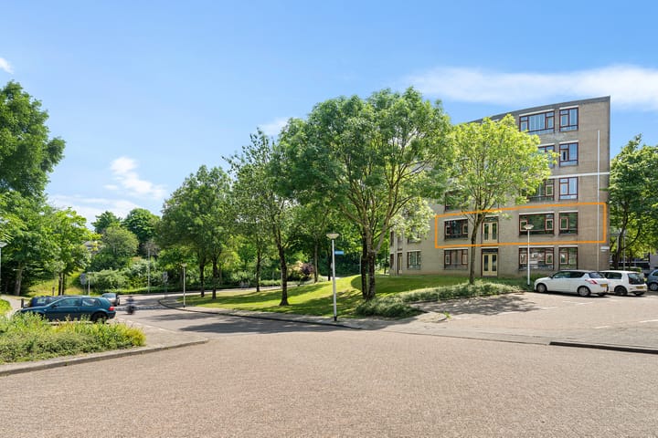 Zeswegenlaan 188 in Heerlen foto