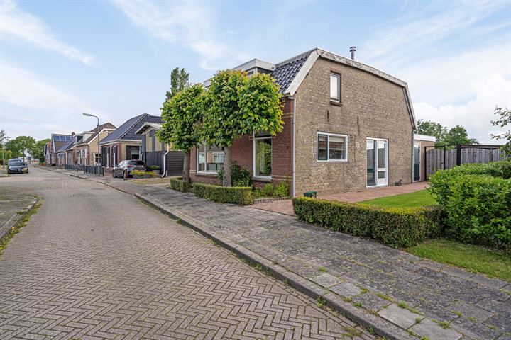Zevenhuisterweg 8 in Ried foto