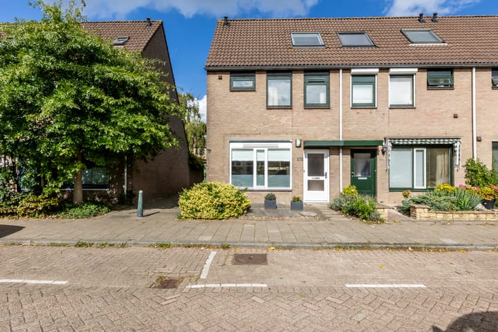 Zevenkampse Ring 275 in Rotterdam