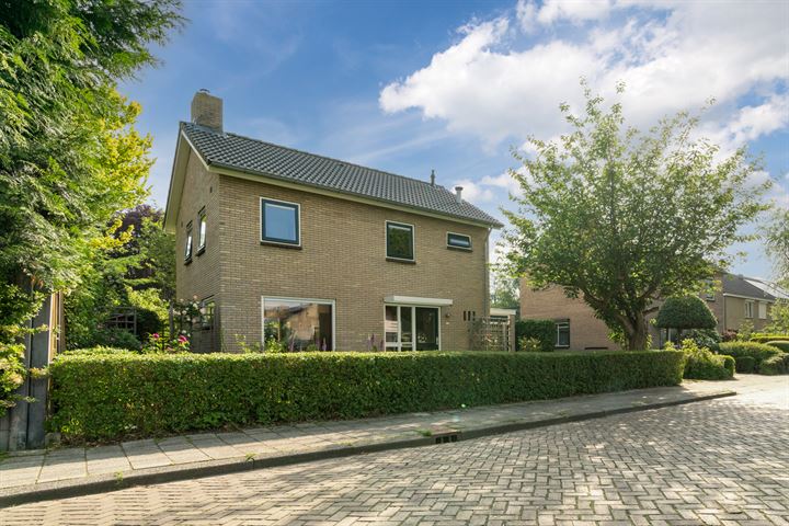 Zevensterstraat 1 in Assen foto
