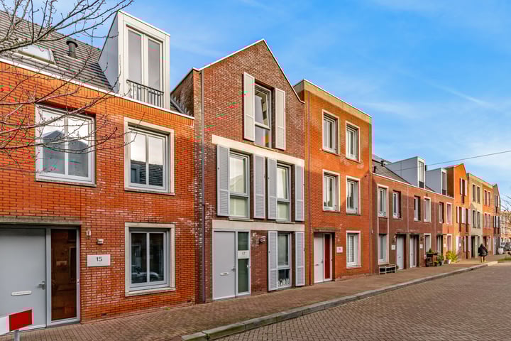 Zilverstein 17 in Oegstgeest foto