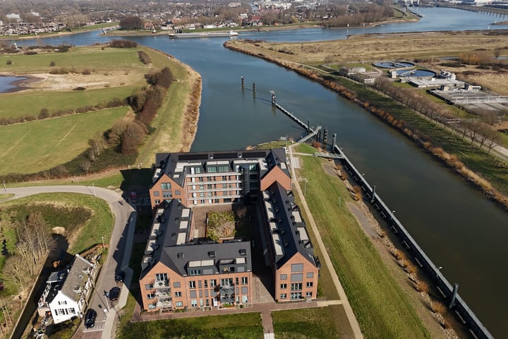 Zomerdijk 44 in Vianen foto