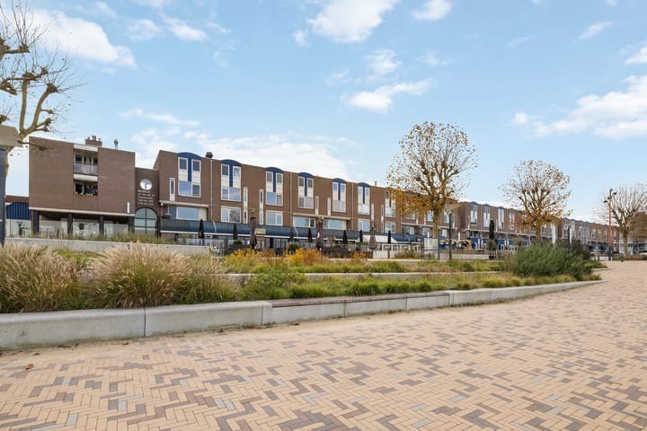 Zomerkade 210 in Huizen