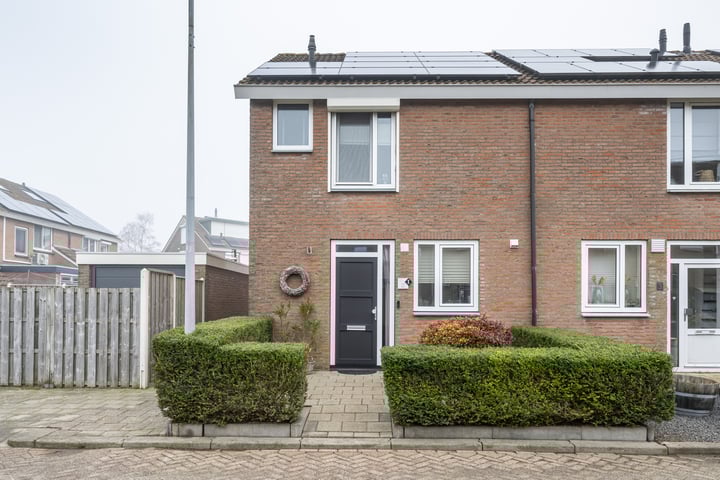 Zonhof 1 in Oude-Tonge foto