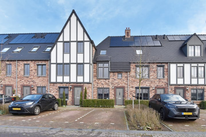 Zonnebaars 21 in Waddinxveen foto