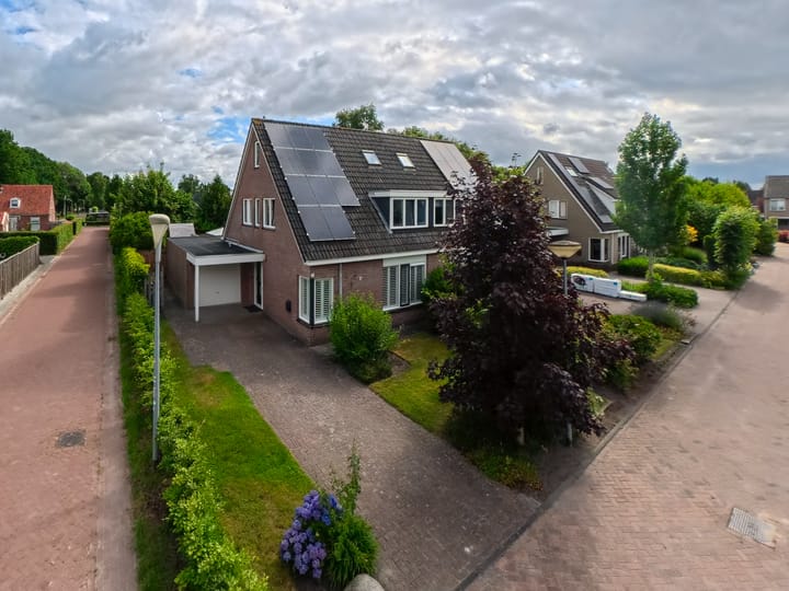 Zonnedauw 1 in Bovensmilde foto