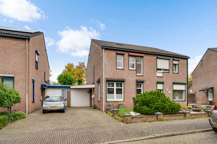 Zonnedauwhof 67 in Roermond foto