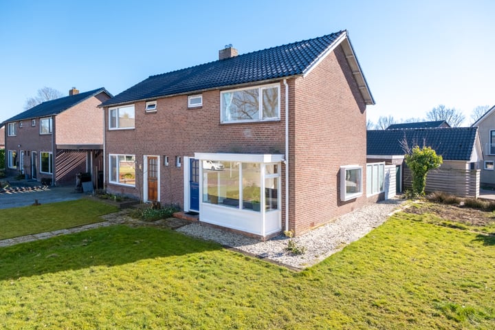 Zonnehof 13 in Roden