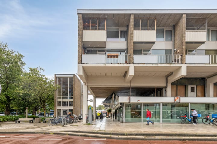Zonnelaan 247 in Groningen foto
