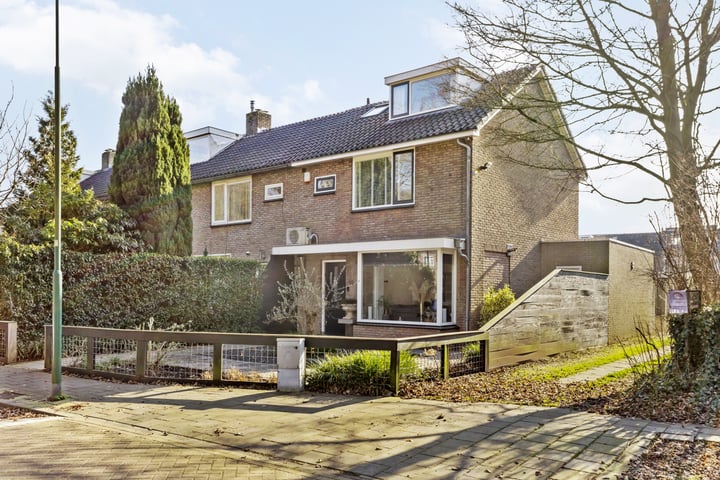 Zonneplein 23 in Bilthoven foto