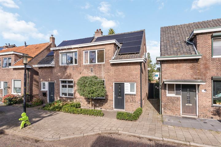 Zonstraat 30 in Hengelo foto