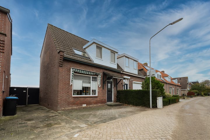 Zoutendijk 12 in Hooge Zwaluwe