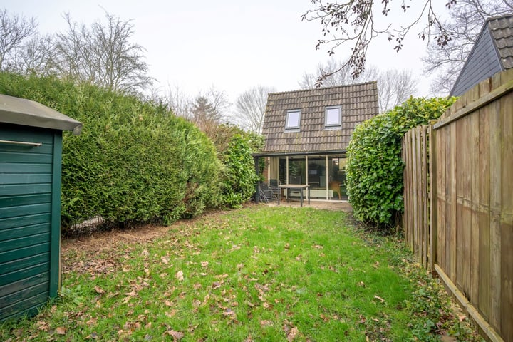 Zuiddijk 61a-88 in Oude-Tonge foto