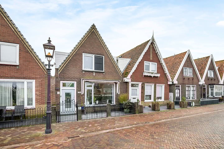 Zuideinde 119 in Volendam foto