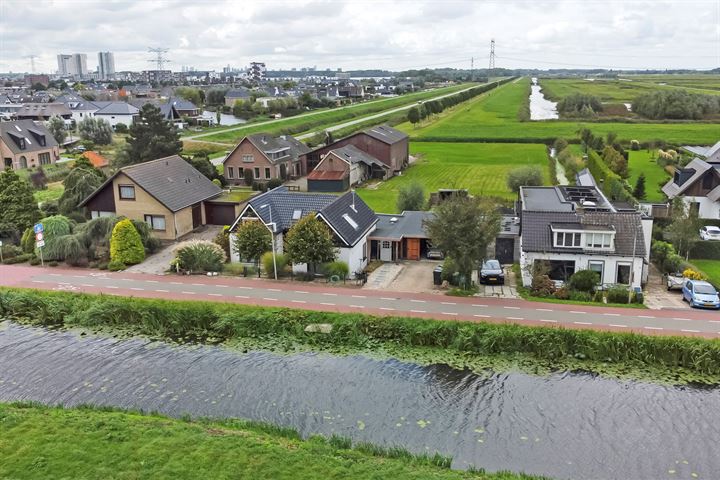 Zuideinde 22 in Zevenhuizen foto