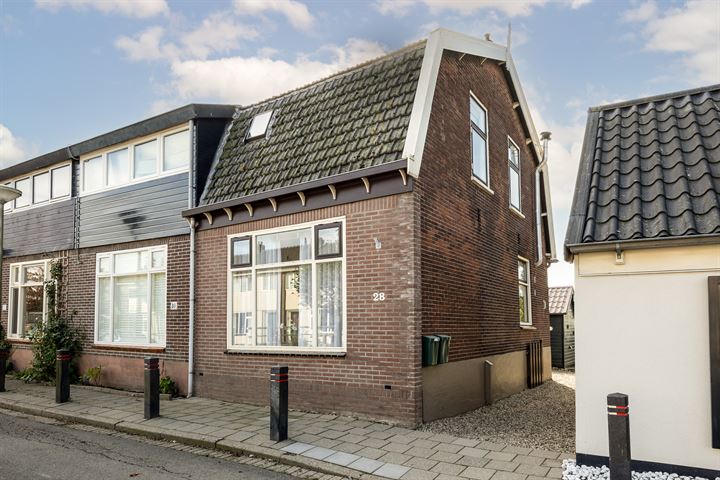 Zuideinde 28 in Zevenhoven foto