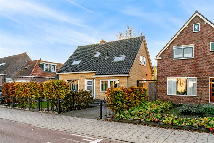 Zuideinde 46 in Oostzaan foto