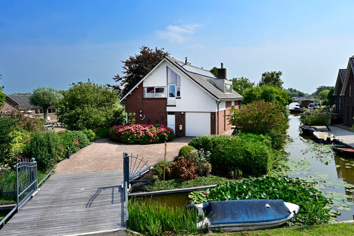 Zuideinde 64 in Nieuwkoop foto