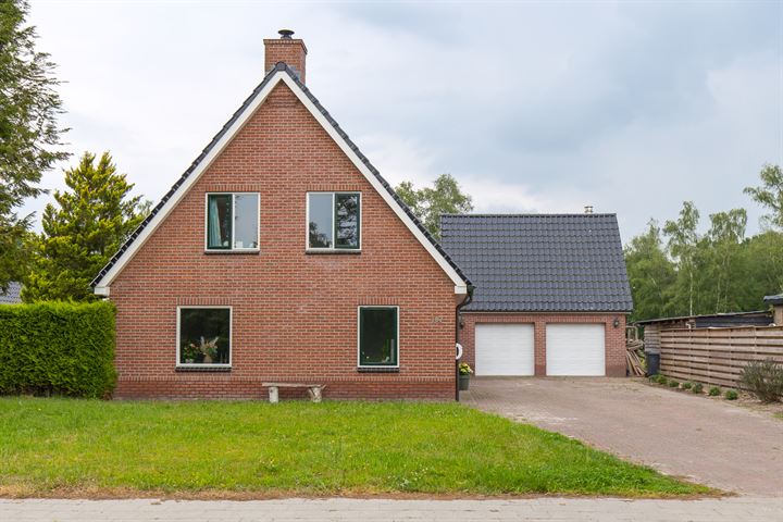 Zuiderdiep 107 in Nieuw-Buinen foto