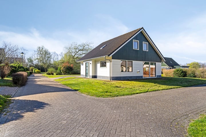 Zuiderdwarsdijk 56 in Gasselternijveen